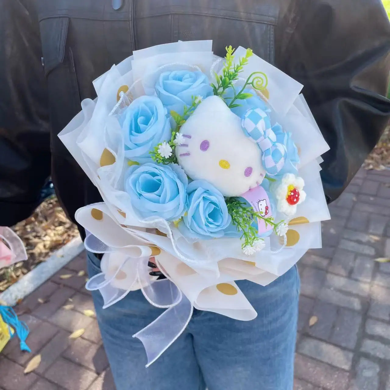 Hello Kitty Rose Bouquet 🌸