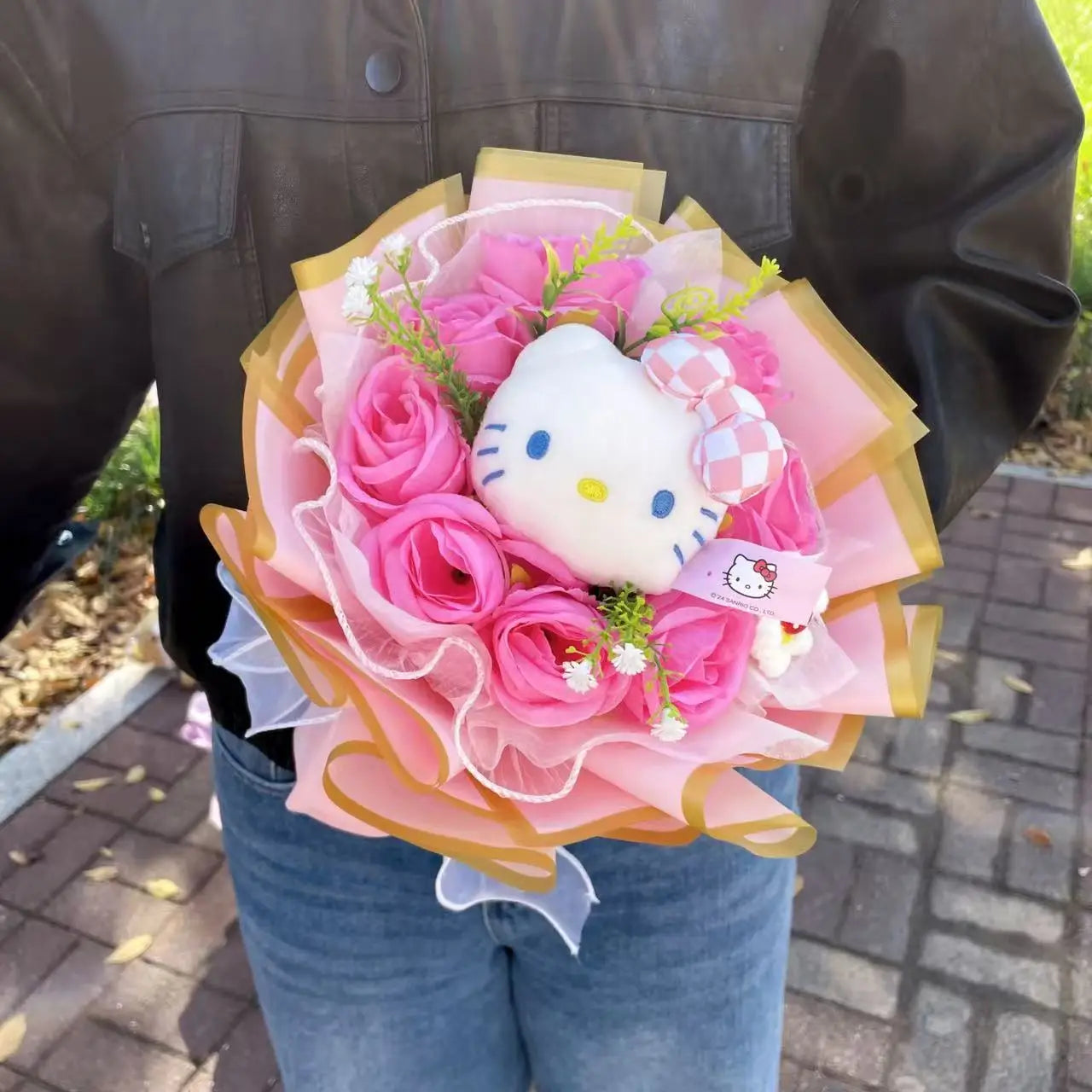 Hello Kitty Rose Bouquet 🌸
